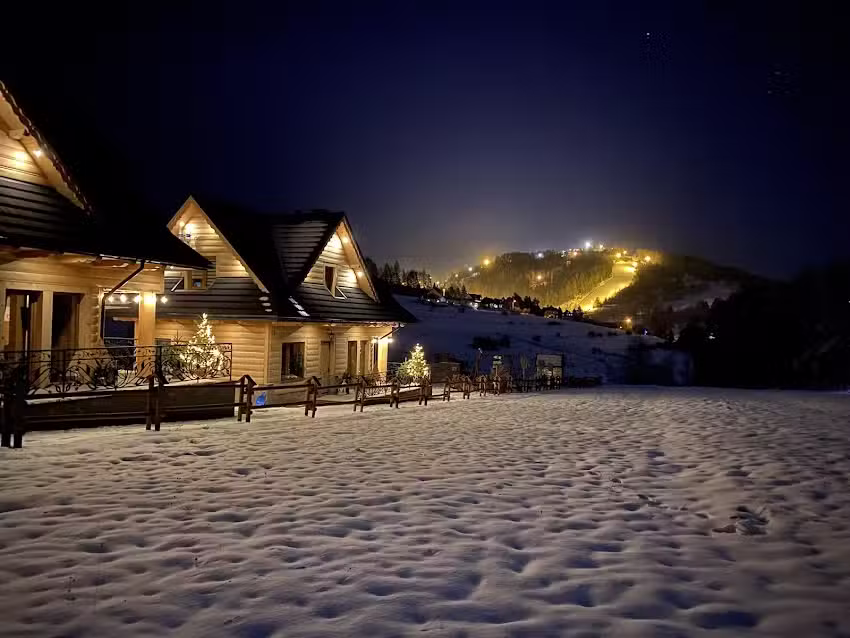 Siedlung Snozka – Ferienhäuser am Czorsztyn-See