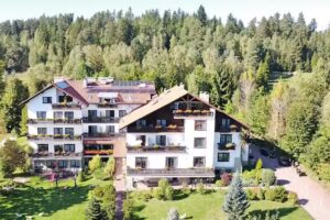 Ośrodek wypoczynkowy VILLA MEDICA z basenem i wyżywieniem