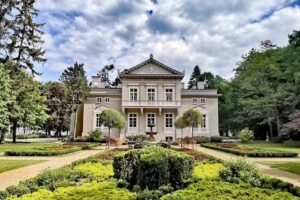 Manowce Palace: weddings, receptions, business meetings