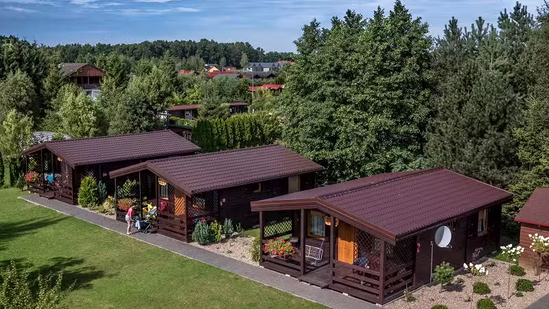 Pensjonat Róża Wiatrów – Pokoje, Apartamenty, Domki letniskowe.