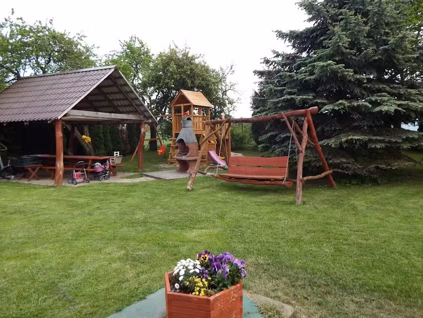 Piątek Violetta. Agroturystyka spokojne Gąski