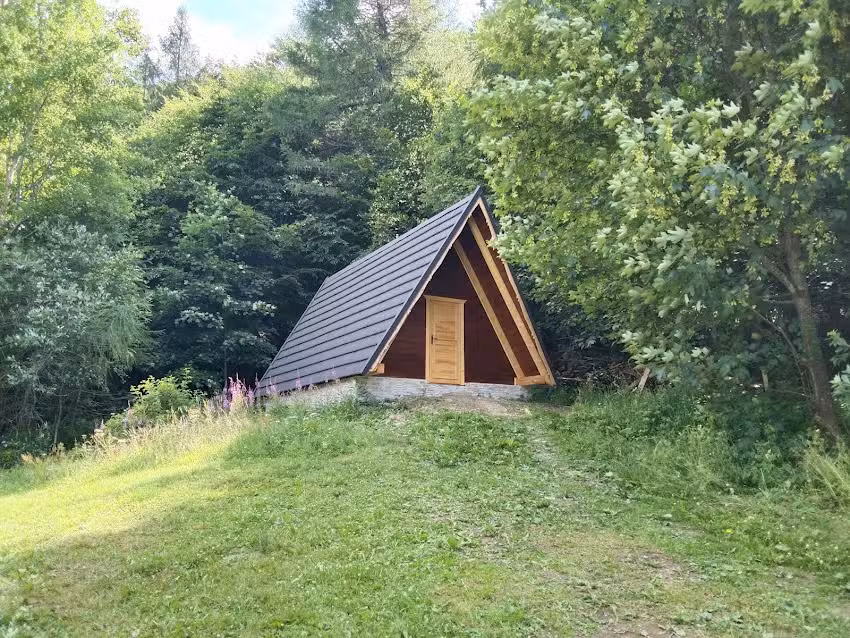 Bei Mała Rawka. PTTK Shepherd&rsquo;s Lodge
