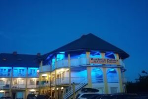 Unter dem goldenen Segel