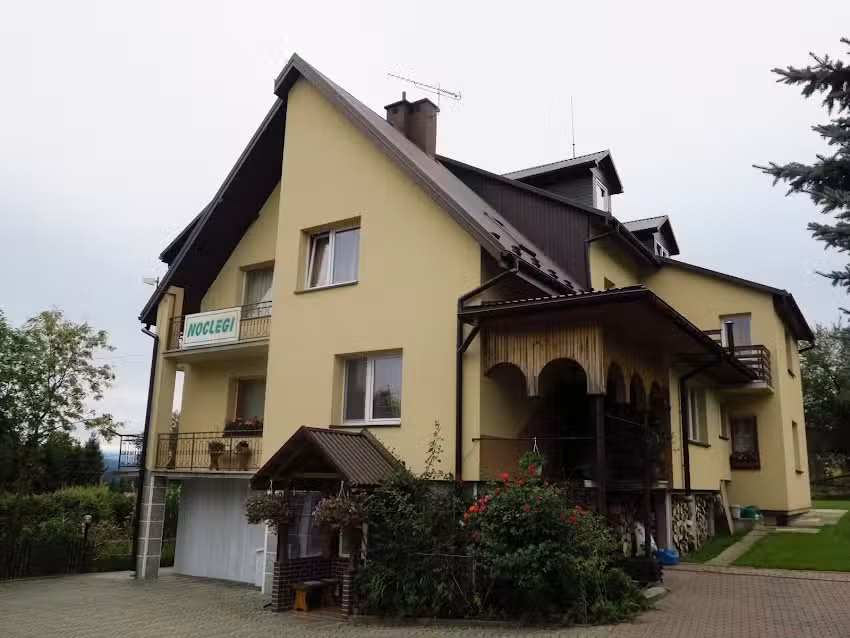 Guest Rooms “ANIA”