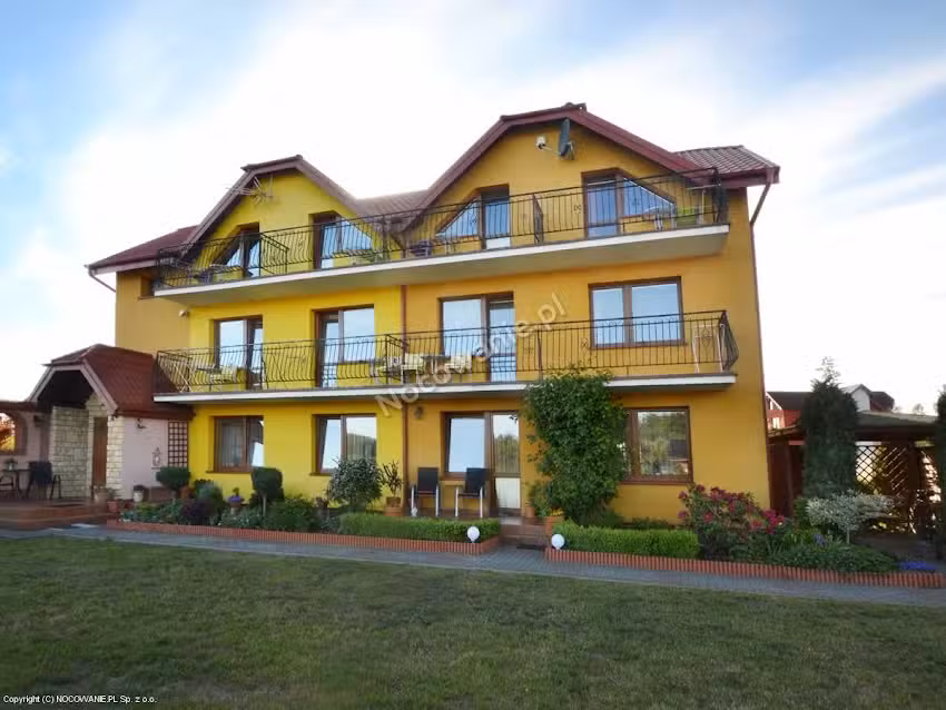 Guest Rooms, CELINE Apartment