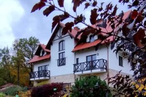 POKOJE GOŚCINNE NA JASKÓŁCZEJ