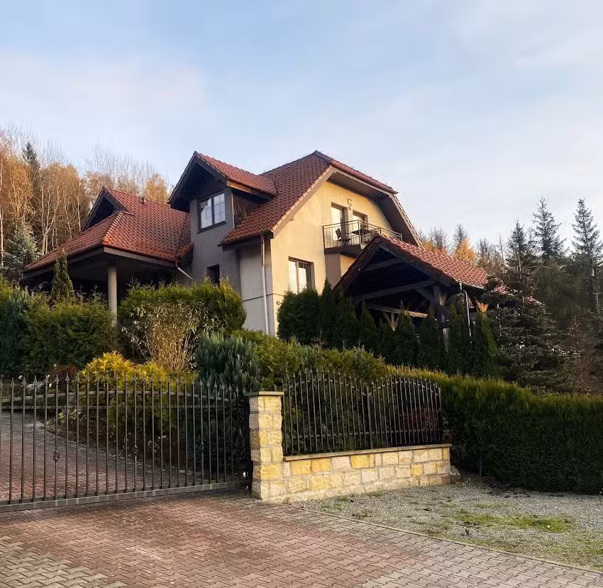 Pokoje Gościnne – Noclegi EMILIO / Kudowa – Zdrój