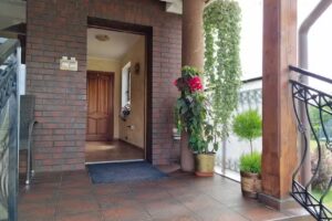 Guest Rooms Under the Stork’s Nest