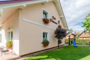 Pokoje Gościnne Pod Platanem