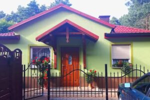 GUEST ROOMS UNDER THE GRAPES