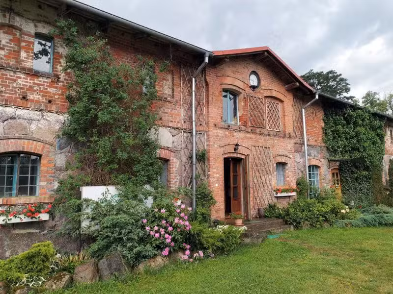 Sumara G&auml;stezimmer