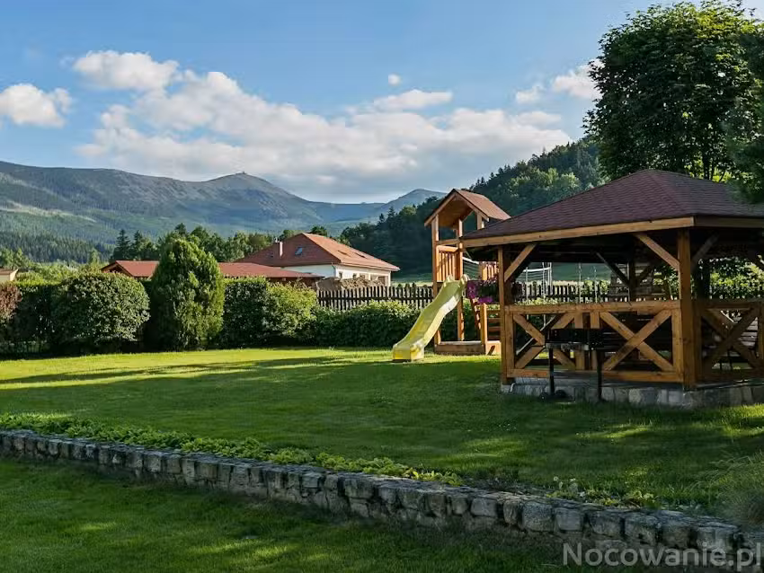 Pokoje Gościnne Szafirek