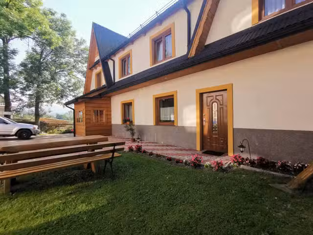 Guest Rooms at the Lasak Family