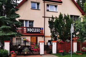 Pokoje i Noclegi Łomianki
