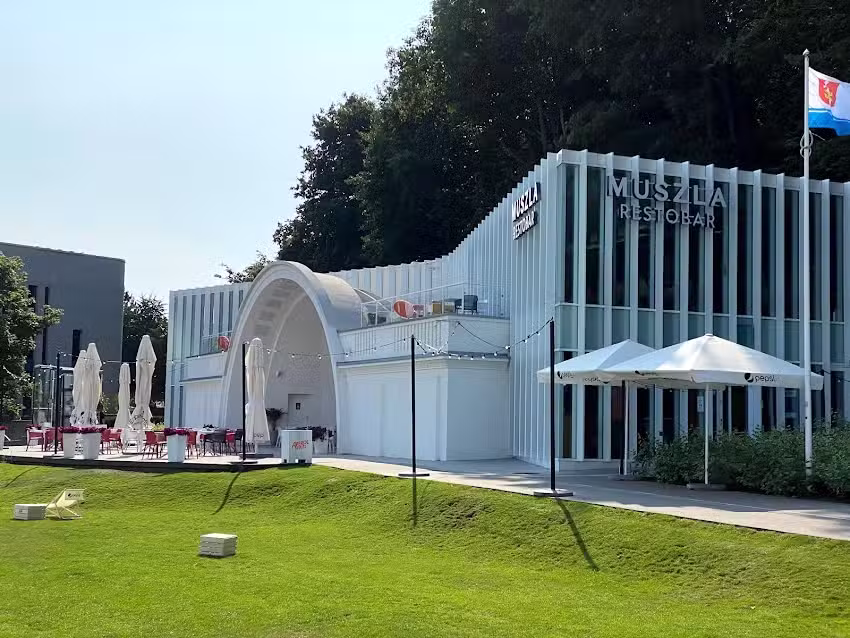 Rooms under the Zaglami