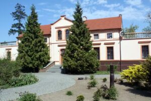 Dworek Gozdawa Tourist Agency