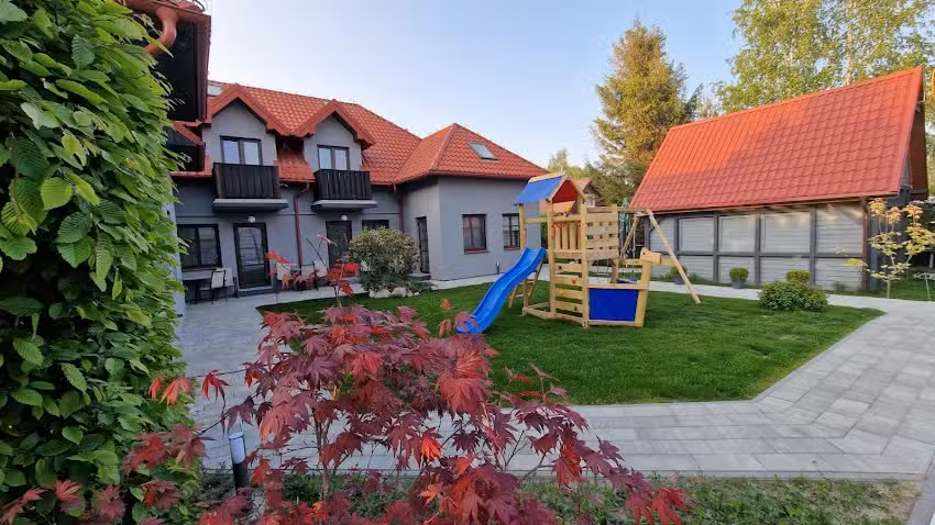 Prowincja Dębki – Restauracja & Apartamenty