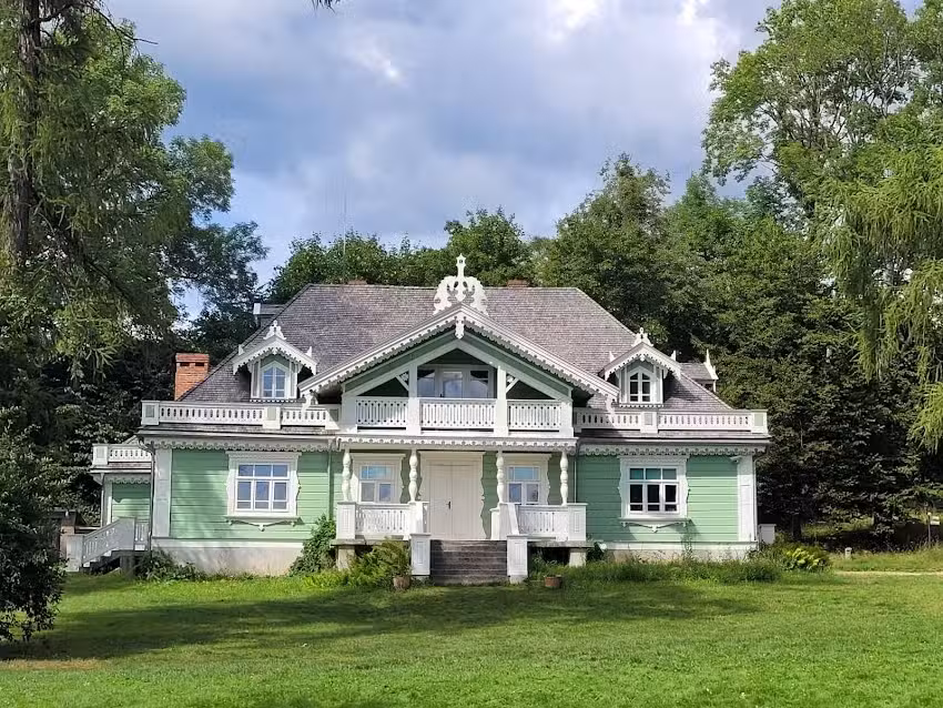 in der Nähe des Waldes