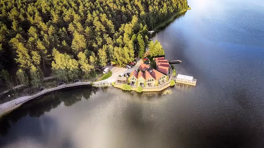 WYGONIN HARBOUR luxury cottages by the lake in Kashubia