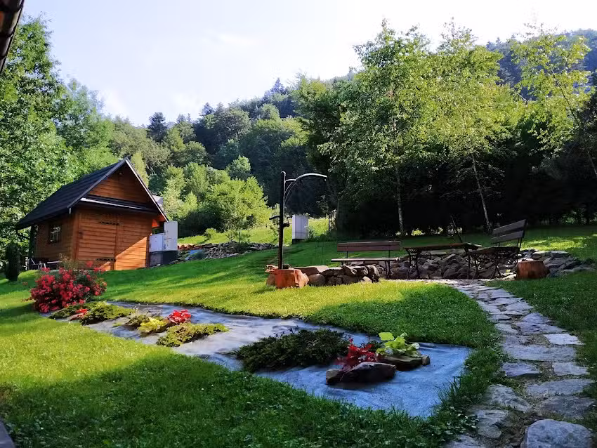 RESET Bieszczady – Unterkünfte, Ferienhäuser in den Bieszczady-Bergen