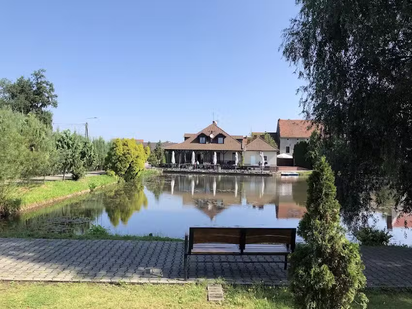 Restaurant by the Pond