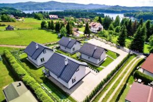 Rodzinne domki nad jeziorem – Vela Polańczyk