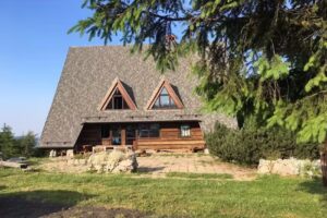 PTTK Shelter on the Okraj Pass