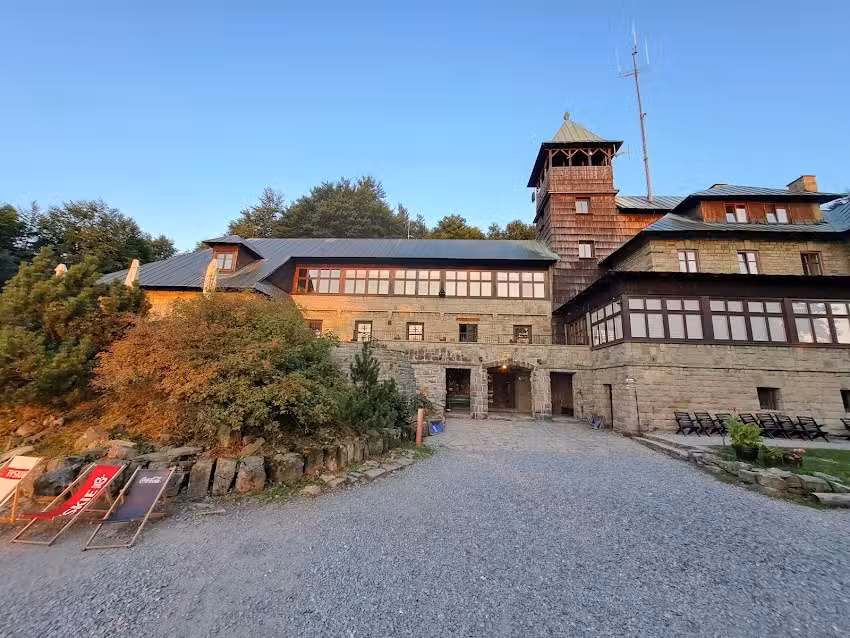 PTTK shelter on Szyndzielnia