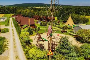 Siedlisko Carownica Family & Wellness – Ferienhäuser mit Sauna und Kamin im Heiligkreuzgebirge