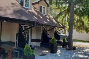 Skorzęcin Domki „Iza” Piętrowe nad jeziorem Noclegi Skorzęcin .Domki Nr 11,12,13