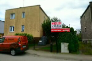 Sławomir Dubik, Personalunterkünfte