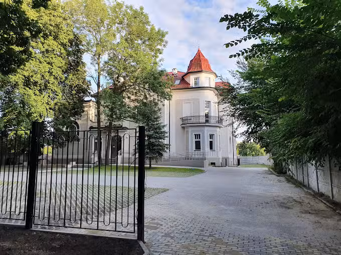 Srebrna Luxury Apartments – przestronne apartamenty na doby/ Will Fabrykanta/ parking/ dostęp zdalny/ okolice Manufaktury