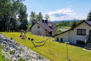 Srowka Resort Unterkunft am Mucharskie-See