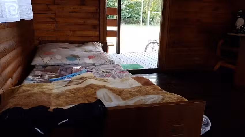 Stanica Wodna PTTK Charzykowy – domki drewniane, camping