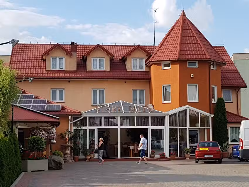 Restaurant Stary Młyn – Hotelveranstalter – Gästezimmer – Polnische Küche – Hausgemachte Abendessen