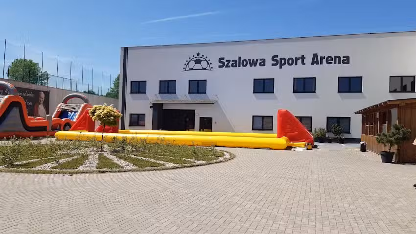Szalowa Sport Arena Sp. z o. o. Restaurant, Unterkunft, Sportanlagen