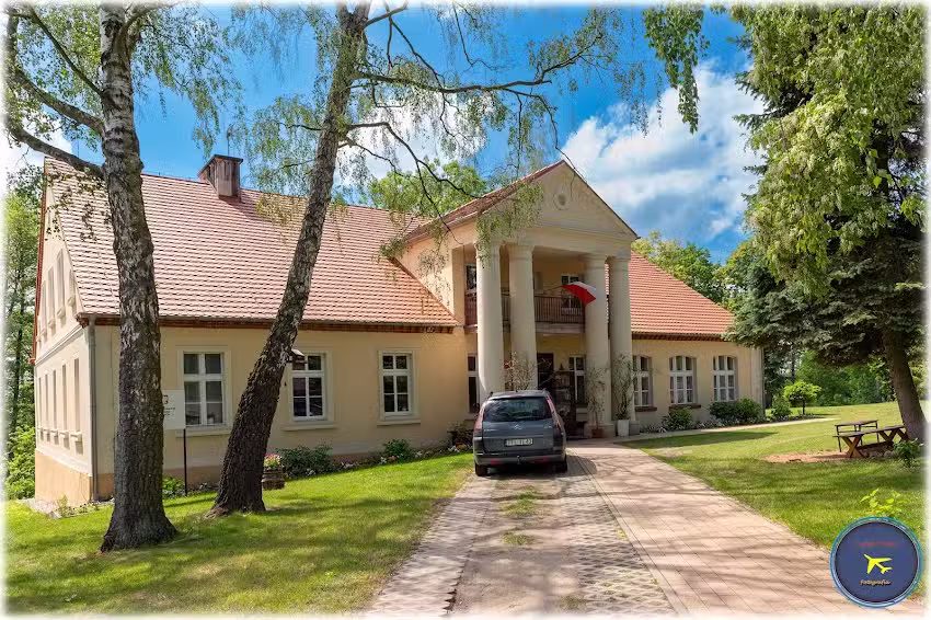 Szkolne Schronisko Młodzieżowe (Dwór Chłapowskich) w Sośnicy