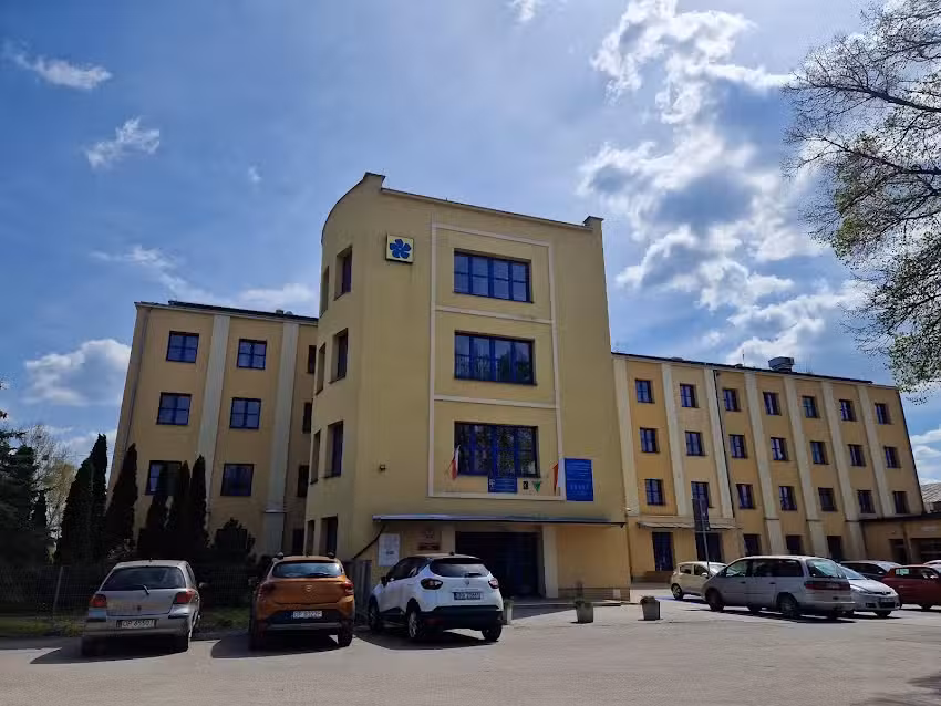 The “Niezapominajka” School Youth Hostel in the Complex of Educational Institutions in Opole