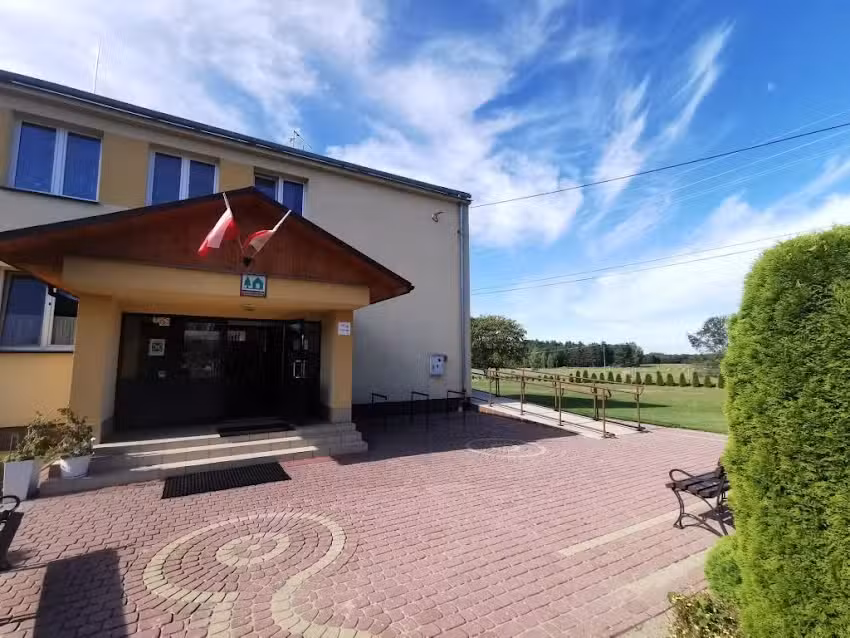 Szkolne Schronisko Młodzieżowe w Hucie Różanieckiej