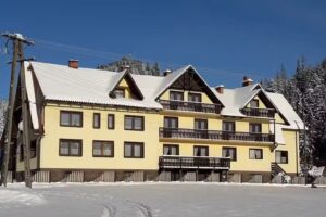 Szymanówka Holiday Home Rooms for organized groups Accommodation for groups Resort for groups Room rental