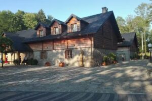 TŁOCZNIA ZBIJAR – Hochzeitshaus, Unterkunft