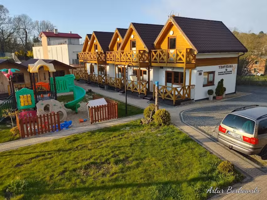 Tropikana Mielno Cottages by the sea