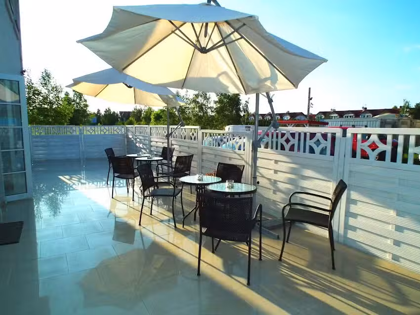 Villa Bella Casa – Bed & Breakfast – nocleg i śniadania – Łomianki