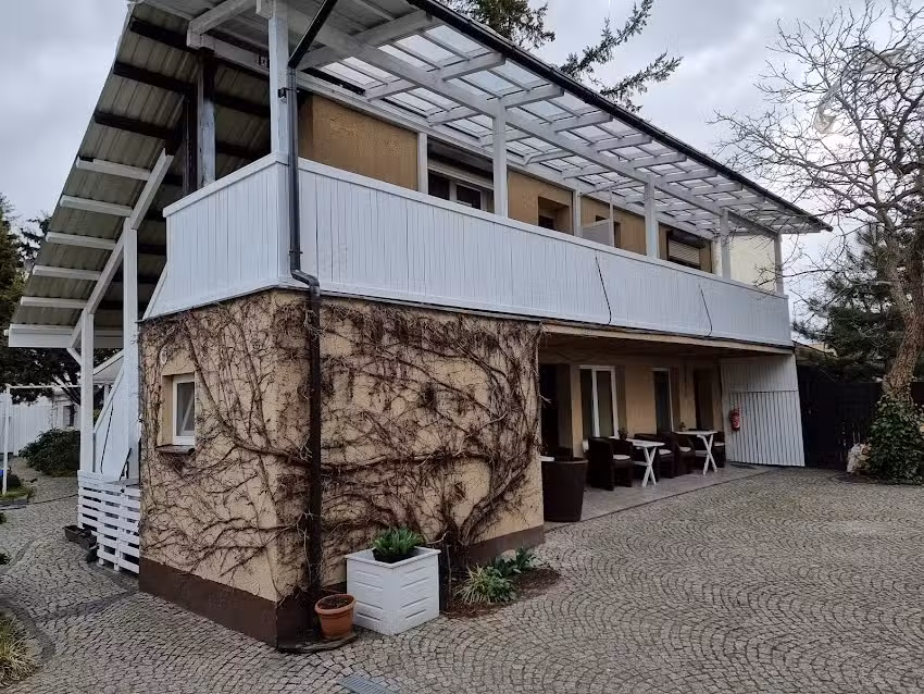 Villa unter dem Walnussbaum