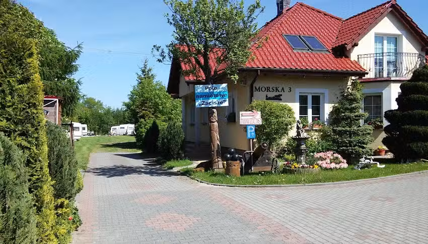 “In the Quiet” Campsite, Apartments