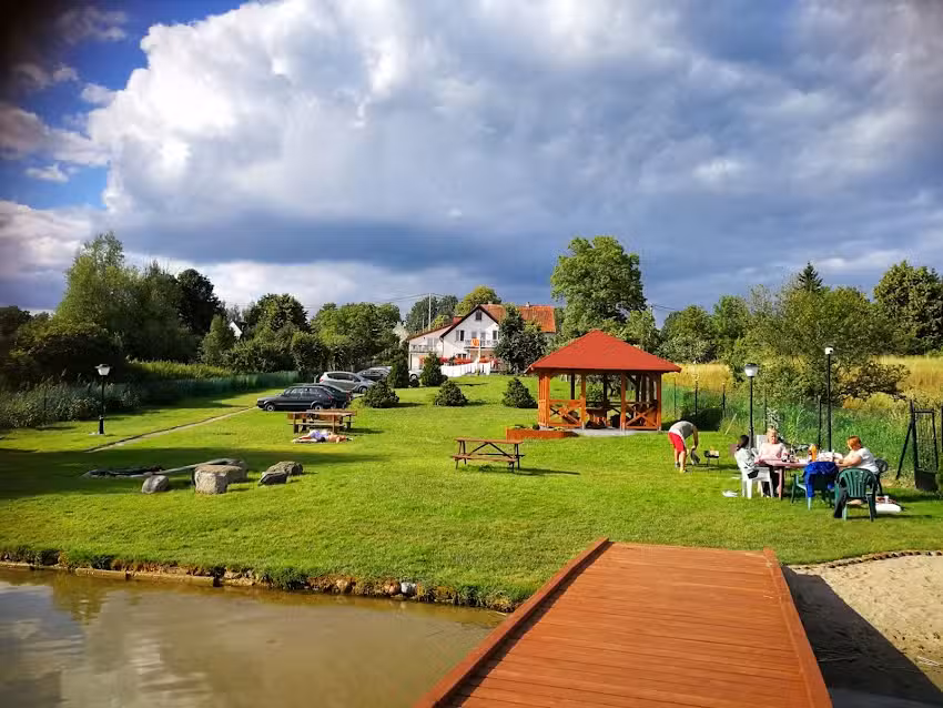 Walter Bogdan. Guest Room Rentals