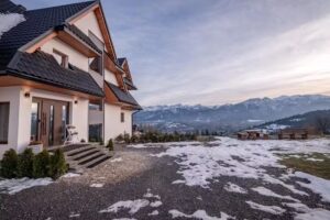 Villa auf dem Bergrücken