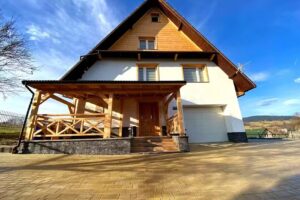 Villa Under the Ski Lift