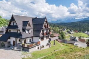 Willa Rzoz pokoje i apartamenty