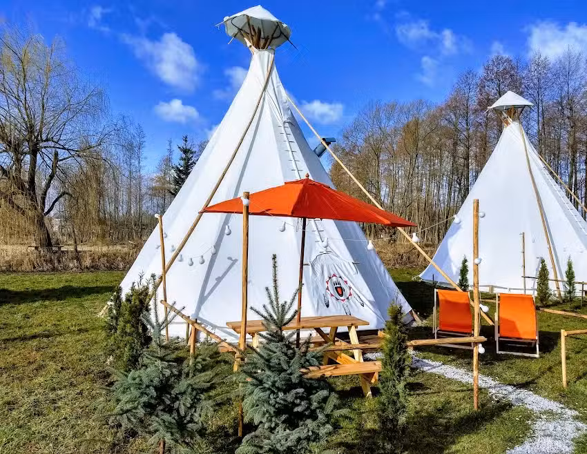 Tipi Village Rajczyn